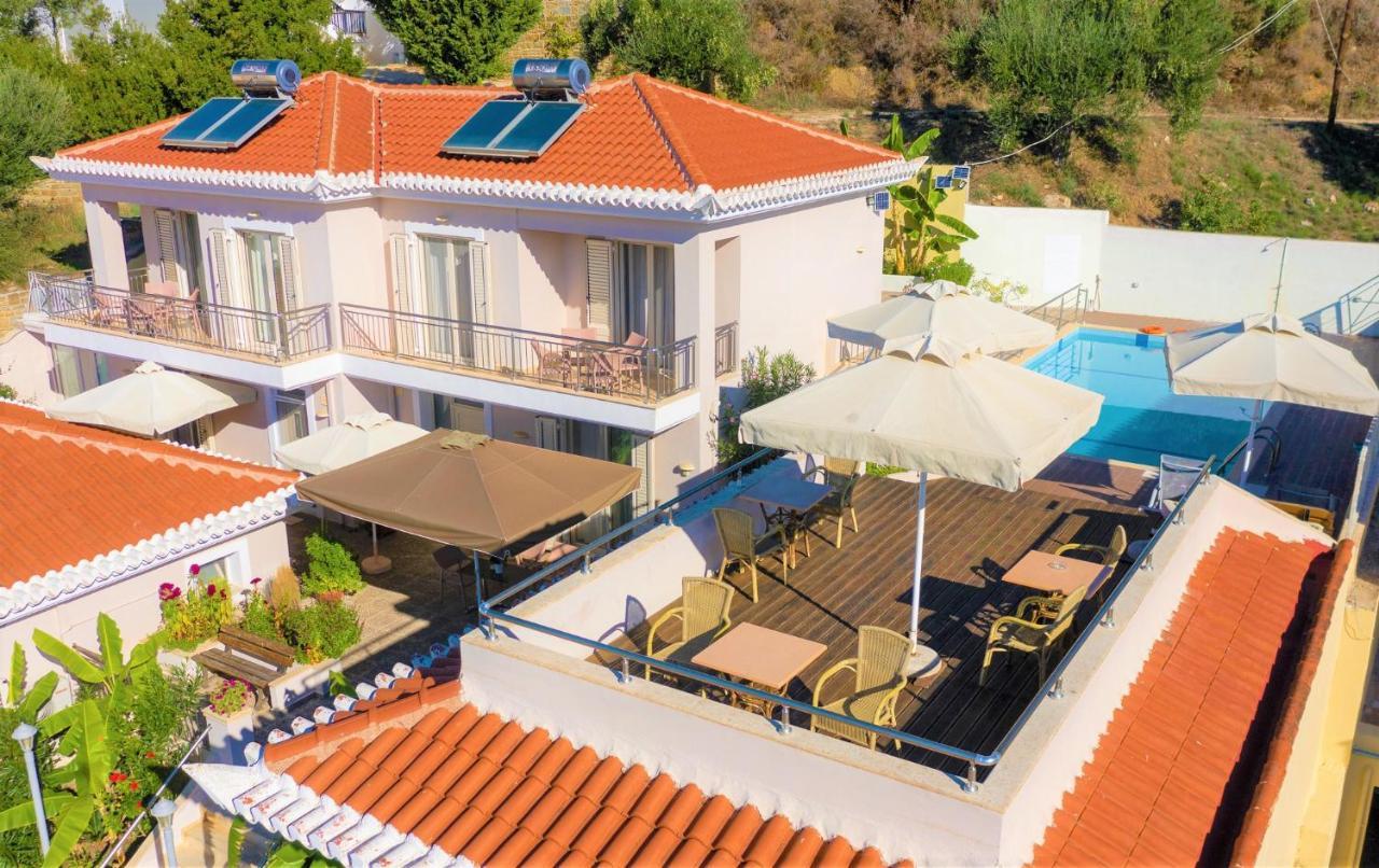 Vereniki Apartments Finikounta Bagian luar foto
