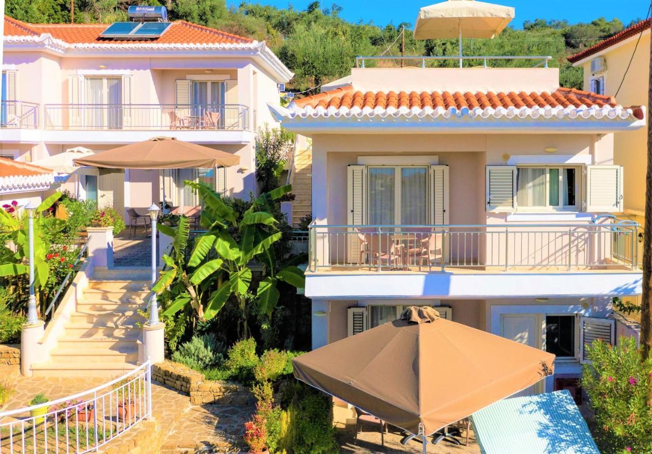 Vereniki Apartments Finikounta Bagian luar foto
